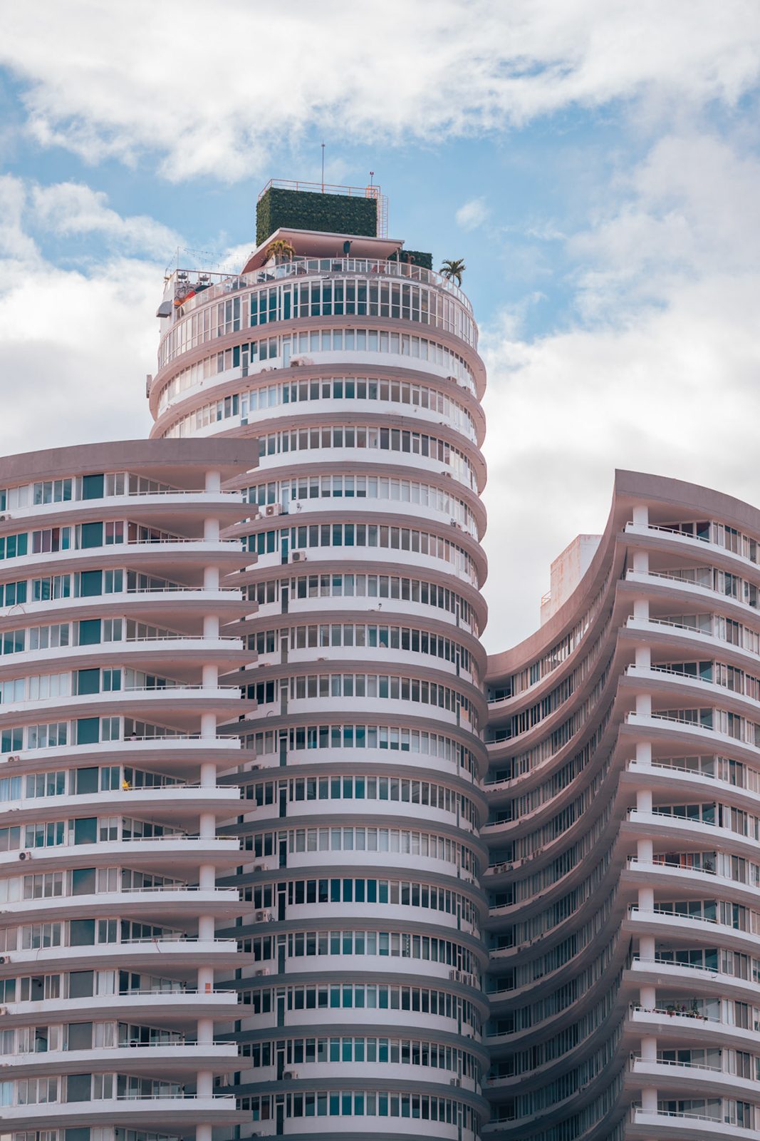 Moderne Hochhausfassade